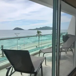 https://torre-the-one-malecon.mazatlan-hotels.com